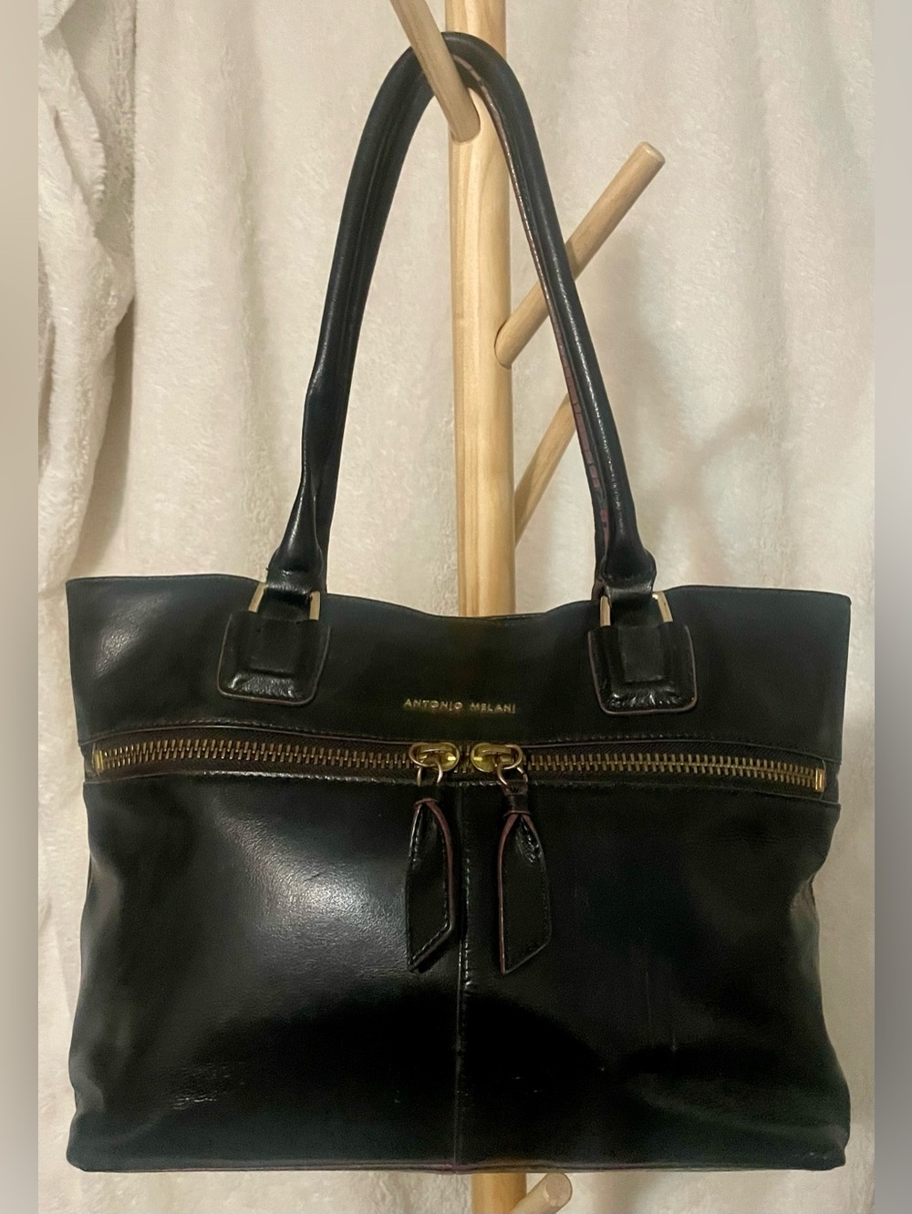 Authentic ANTONIO MELANI Black Tote with Beige Interior Lining